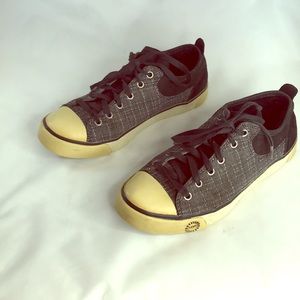 Ugg tennis shoes